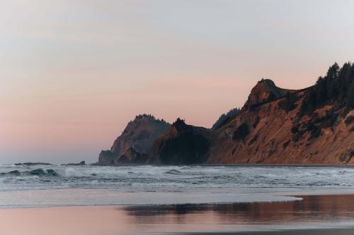 Sunset on the Oregon coast, Lincoln City, Oregon  @itk.jpeg