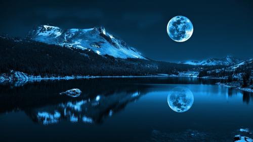 Full moon Lake