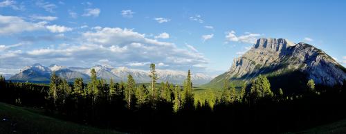 Tunnel Mountain, Alberta, Canada  [5536 x 2160]