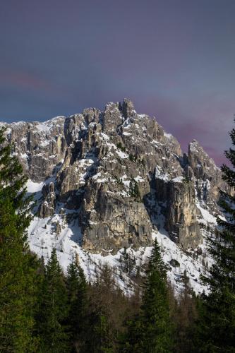 The Beautiful Italian Dolomites  {Ig: @HenryHawkins}