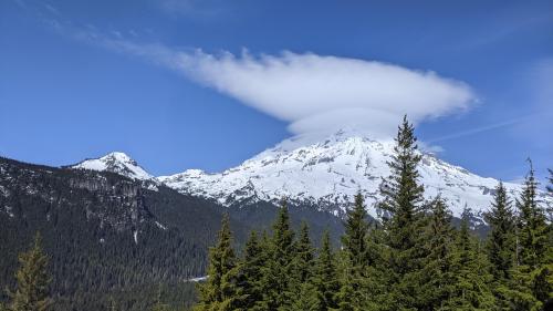Mt. Rainier National Park - Image of Mt. Rainier , an Active Volcano
