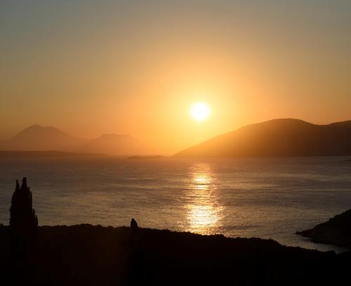 Sunrise in Kefalonia .