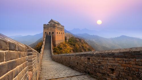 Sunrise at Jinshanling Great Wall