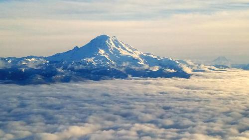 Mt Rainier from the air south of Seattle, WA