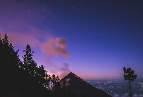 Volcán de Fuego during early sunrise, Guatemala. [3835 × 2595]