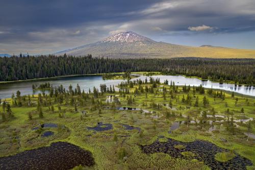 Hosmer Lake, Deschutes National Forest, Oregon, USA.