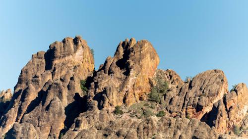 Blue sky looking alright against Pinnacles NP!