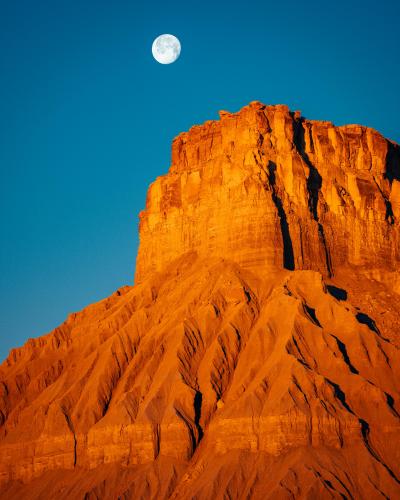 Moonrise, Factory Butte, Utah. {OC}