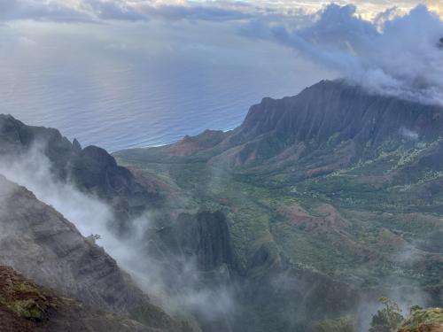 Misty Kalalau valley, Kauai, Hawaii