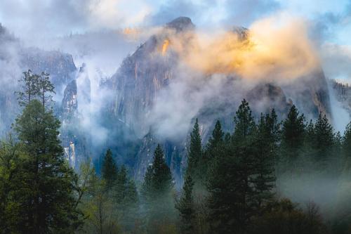 Bierstadt vibes in Yosemite Valley