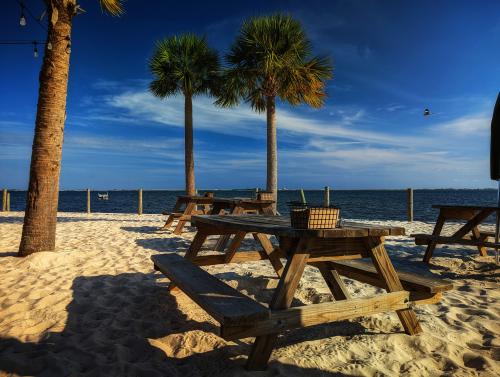 Lunch by the beach - Navarre, FL -  Google Pixel 6