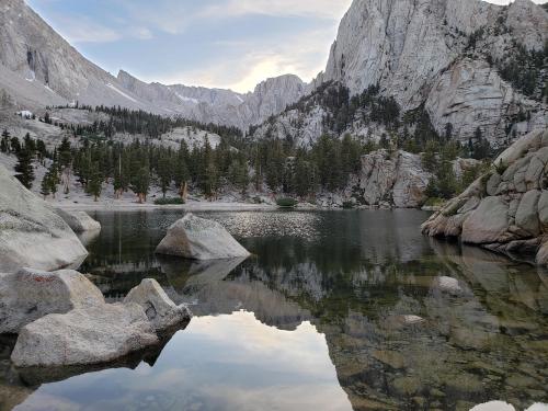 Lone Pine Lake, California   Flickr: Michael Kwok