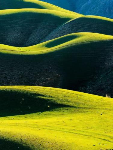 Nalati Grassland Mountains, Xinjiang, China