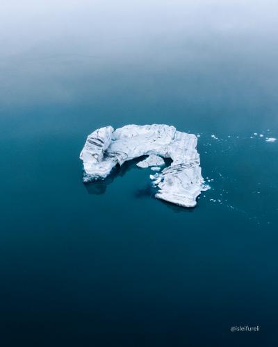 Lonely Iceberg at the Glacier Lagoon in Iceland  IG: isleifureli
