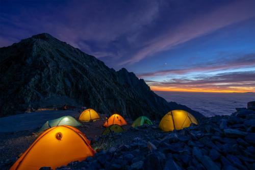 A view of spending the night on the side of Paharar