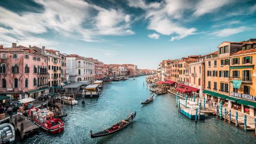 Just Another Normal Beautiful Afternoon In Venice, Italy |
