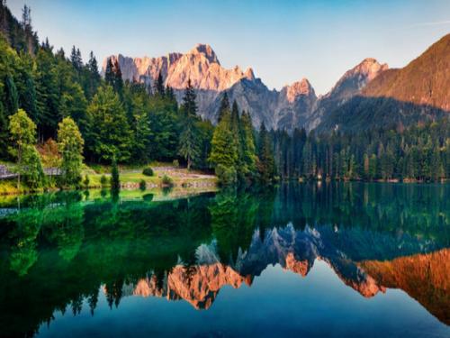 😍Morning view of Fusine lake