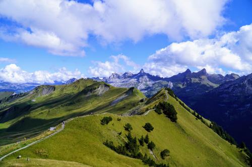 Stoos Ridge Hiking Trail: Schwyz, Switzerland