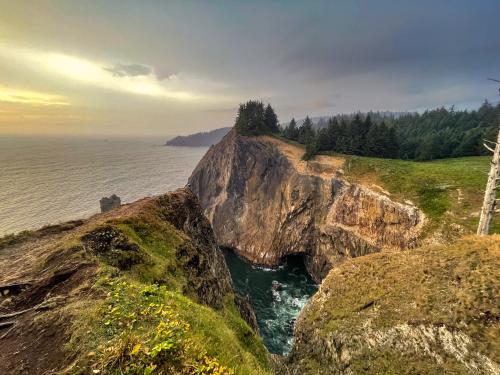 Devil’s Cauldron, Oregon