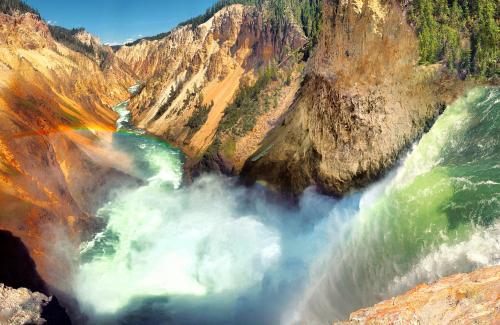 First time having to stick together 3 panoramas, this place is insanely huge! Grand Canyon of Yellowstone, Wyoming