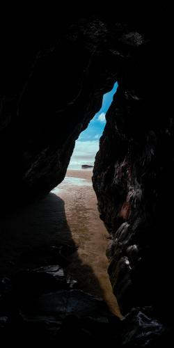 I walked into a seacave for 10 seconds to take this photo, Oregon Coast,
