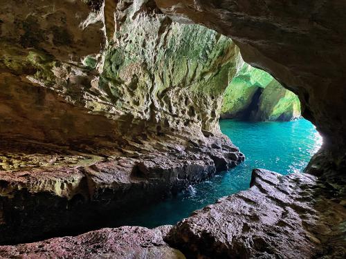 Rosh HaNrika grottos in 🇮🇱 Northern Israel underneath the UN border with 🇱🇧 Lebanon.