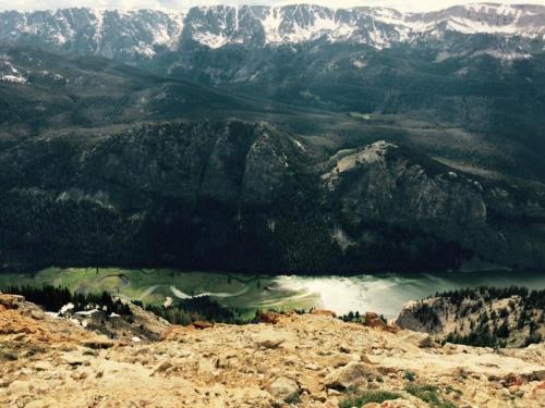 Snaking river in the valley, Wind River Range,  [2048 x 1577]