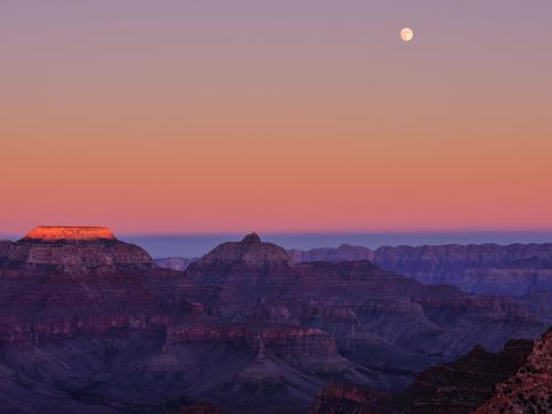 Grand Canyon moonrise and sunset.