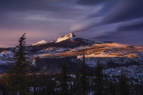 Some of the craziest alpenglow I've ever witnessed. Three Fingered Jack and Mt. Jefferson, Oregon.  @madisonkobold