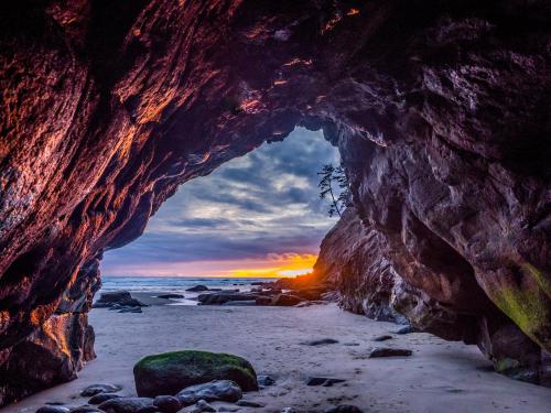 Sea Cave, Oswald West State Park, Oregon Coast USA.