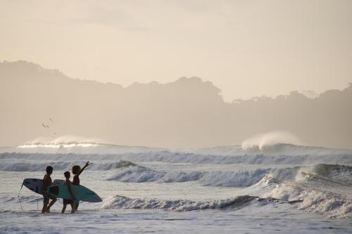 Young Surfers, Dominical, Costa Rica