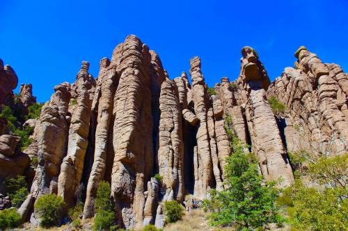Organ Pipe Rock Formation at Chiricahua National Monument in Arizona [1944 x 1296] 