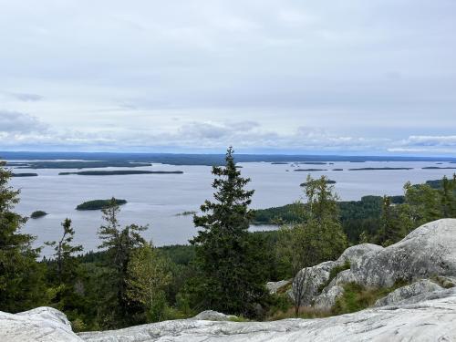 lake pielinen w rainy weather