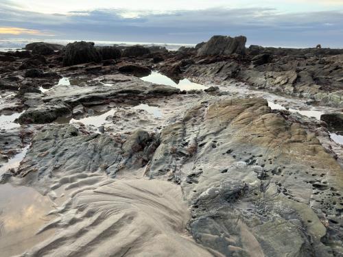 Rocky Seaside in Crystal Cove  // 4:3