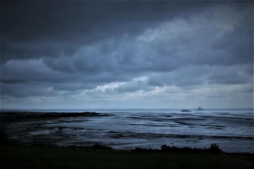 Sky over the sea of Le Mont-Saint-Michel, France [OC, 2006]