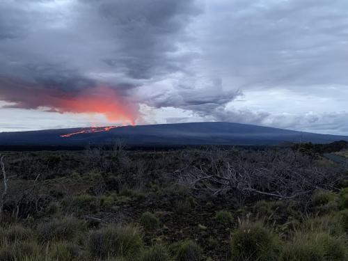 Mauna Loa eruption 2022 morning of day 2