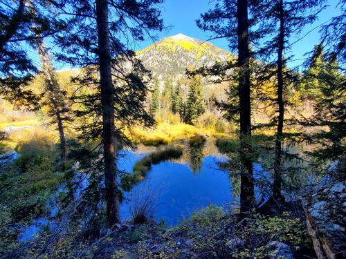 Twin Lakes Colorado  1920 x 1440 My first submission to this community