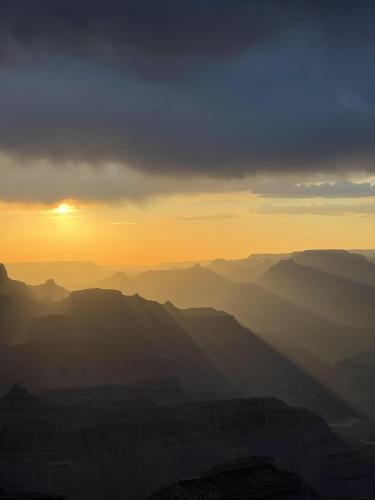 Sunset at Navajo Point, South Rim of the Grand Canyon, AZ  3024X4032