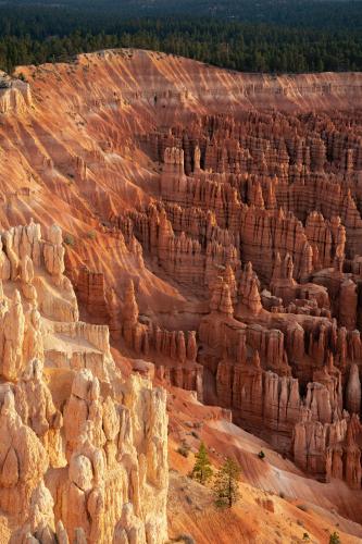 Sunrise in Bryce Canyon NP