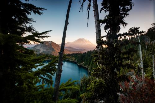 summit lake overlooking Mount Rainier