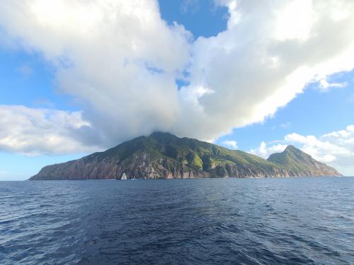 The island of Saba, technicallythe highest point of the Netherlands. , [3024 x 2084]