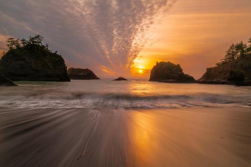 Beautiful Sunset Secret Beach, Samuel H Boardman, Oregon Coast