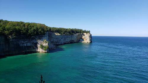 Bluebird Day at Pictured Rocks National Lakeshore [4032 x 2268]