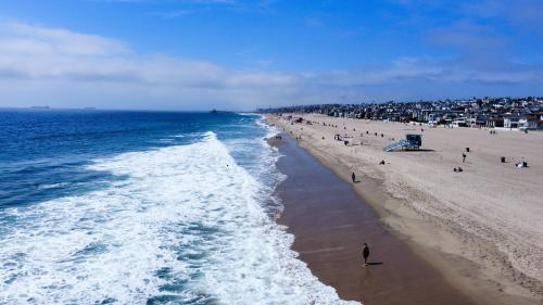 Manhattan Beach, CA.